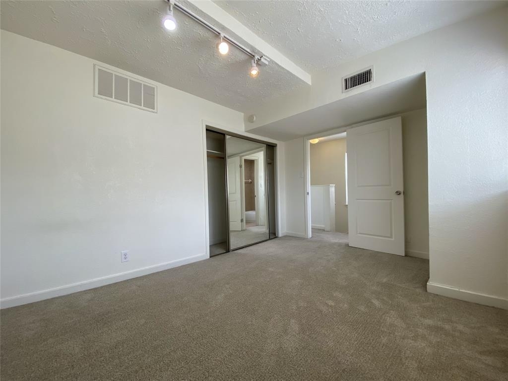 513 W Main Street - Photo 19