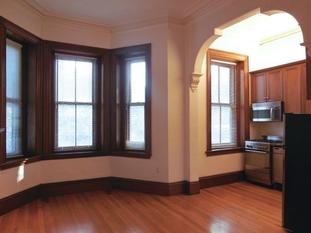 1609 Tremont Street - Photo 3