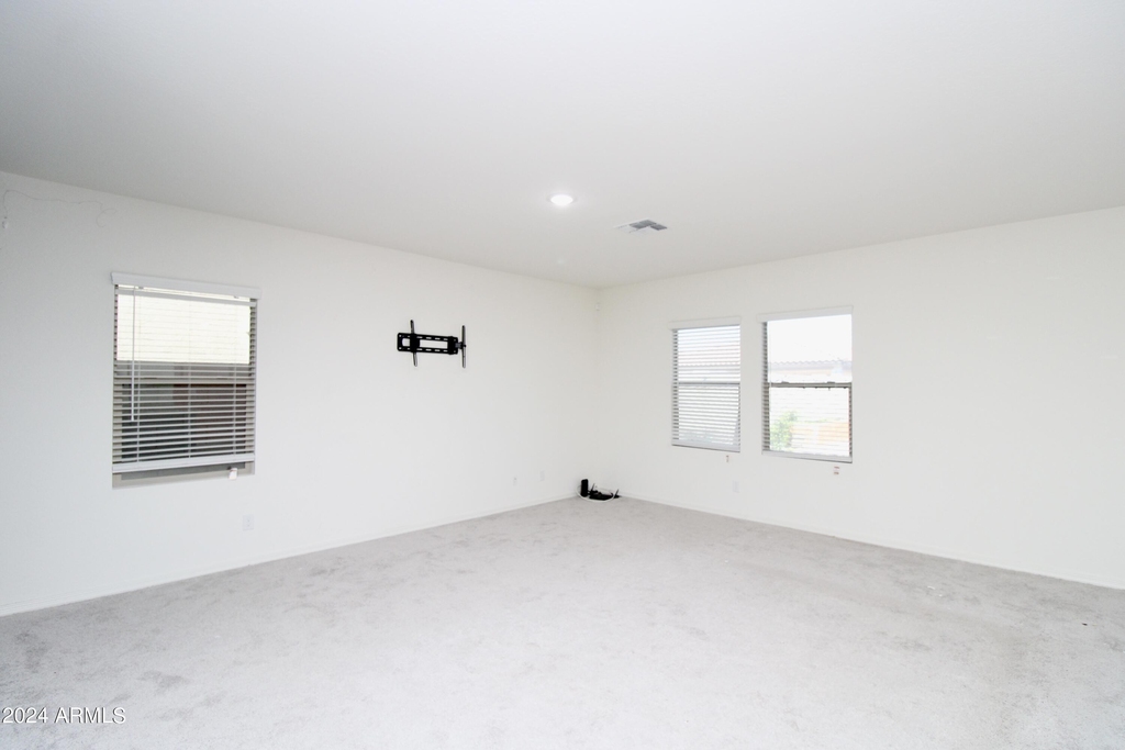 35380 W Santa Clara Avenue - Photo 10