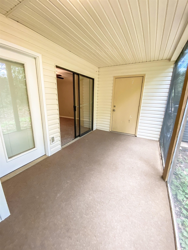 1104 Green Tree Court - Photo 13