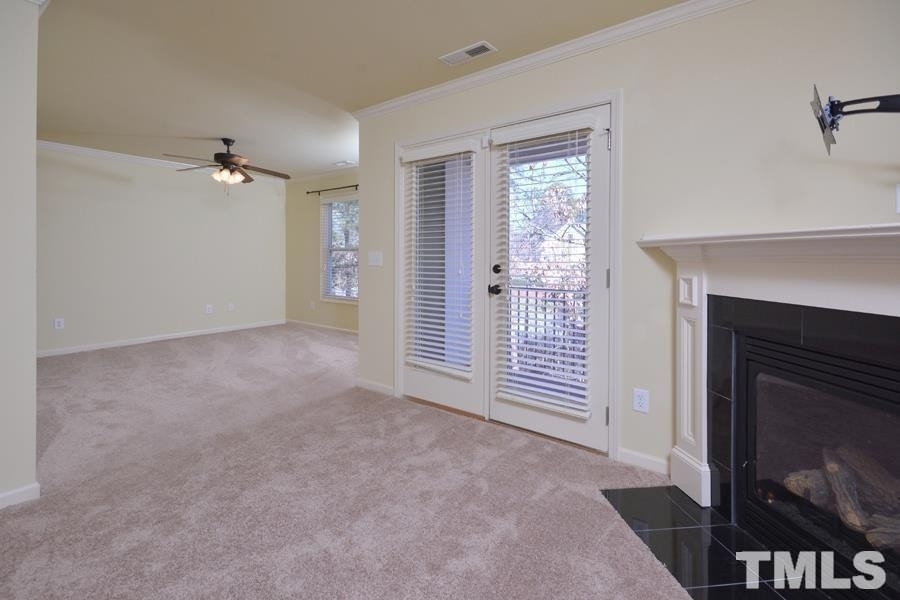 852 Queen City Crescent - Photo 24