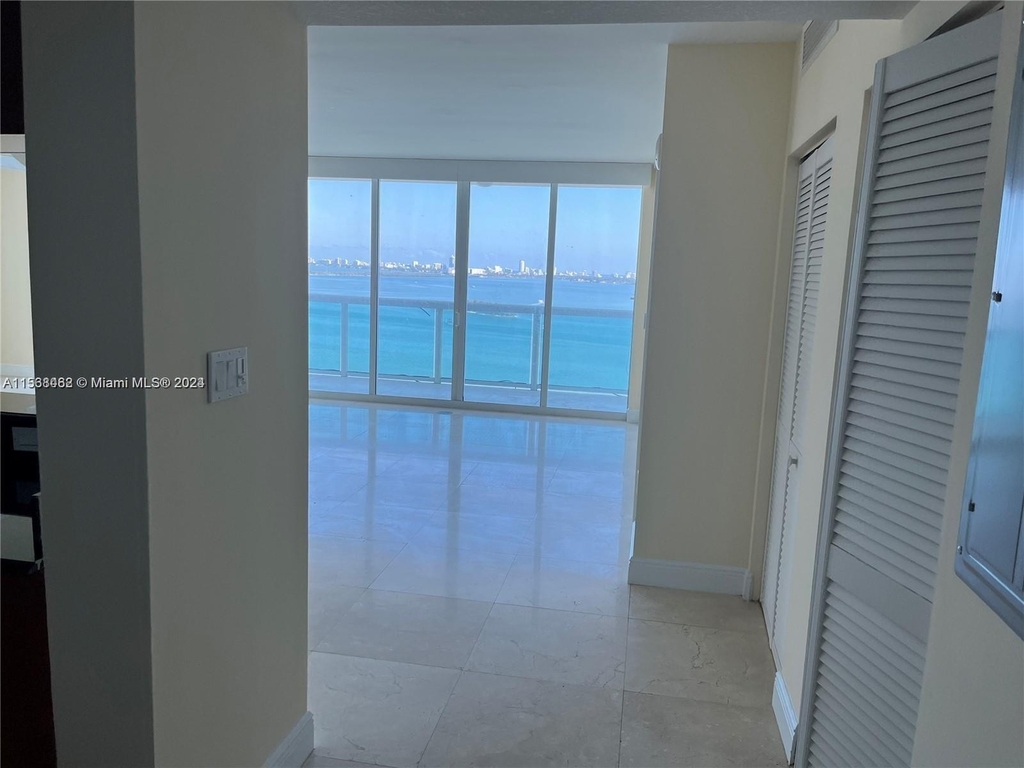 1800 N Bayshore Dr - Photo 1