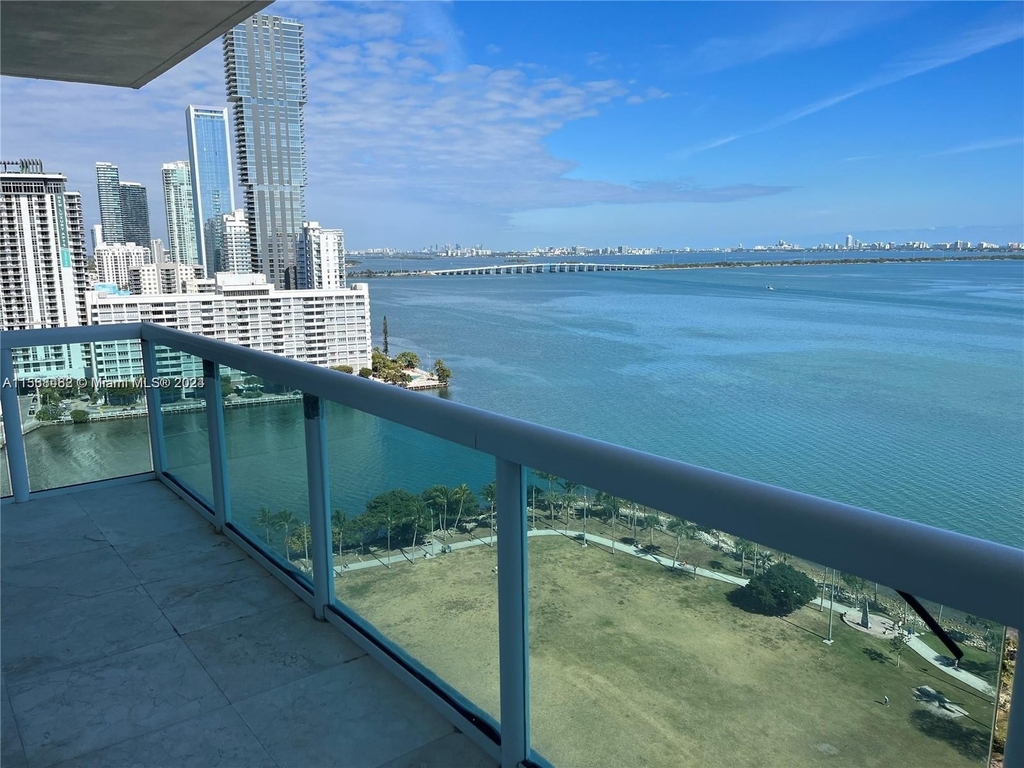 1800 N Bayshore Dr - Photo 13