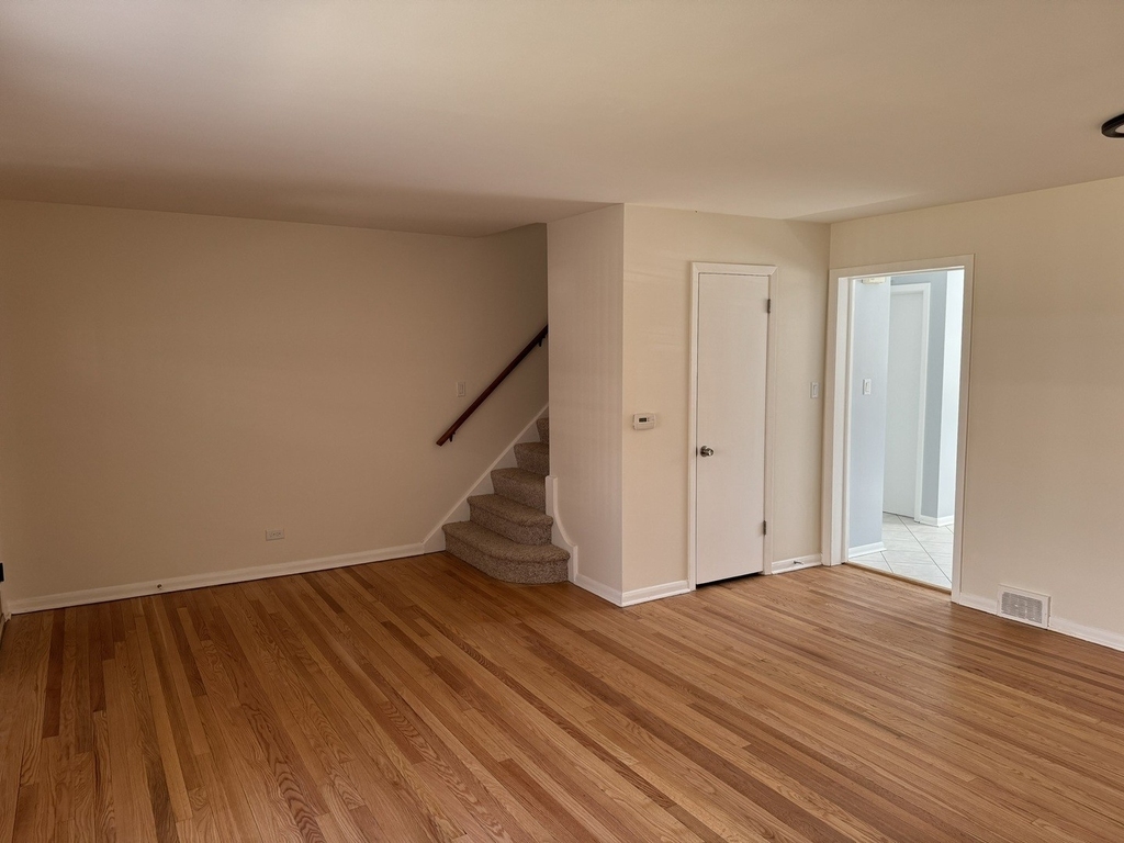 702 N Western Avenue - Photo 5