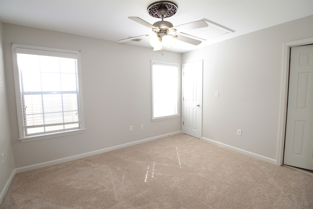 8575 Griffin Park - Photo 9