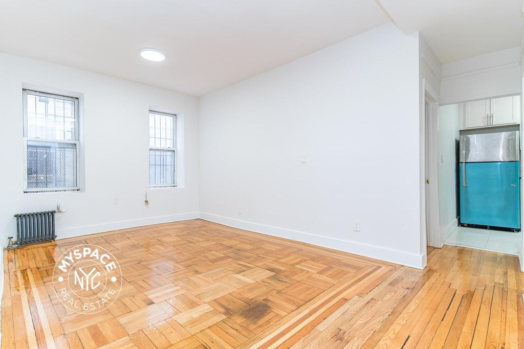 2574 Bedford Ave - Photo 1