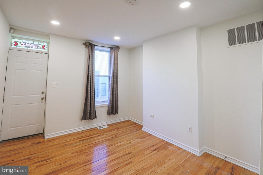 1432 Ward Street - Photo 10