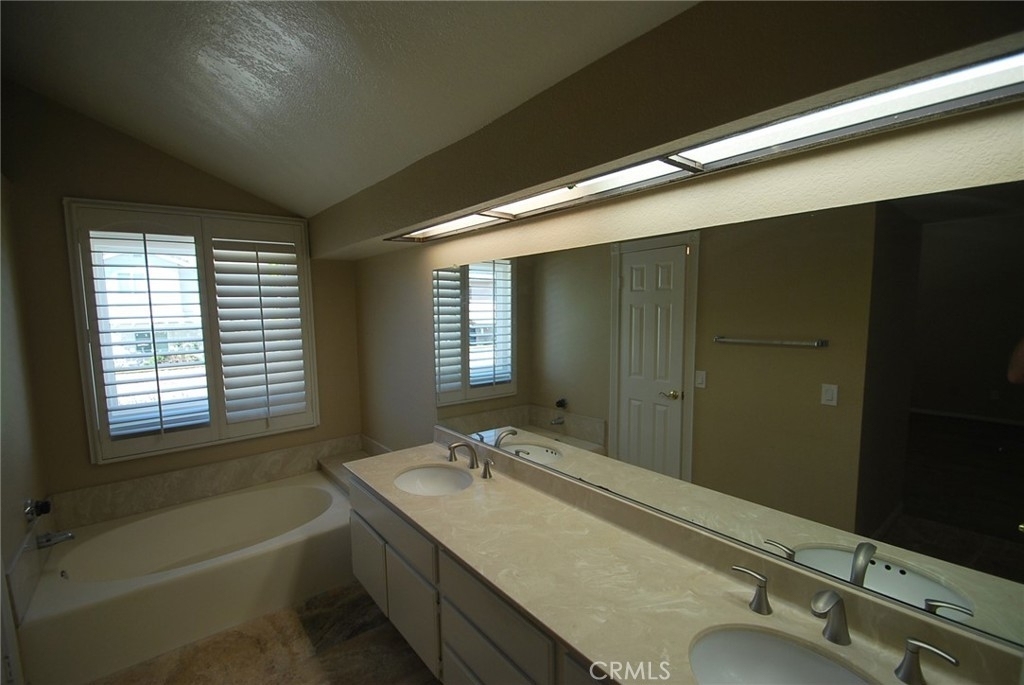 12950 Arlington Lane - Photo 2