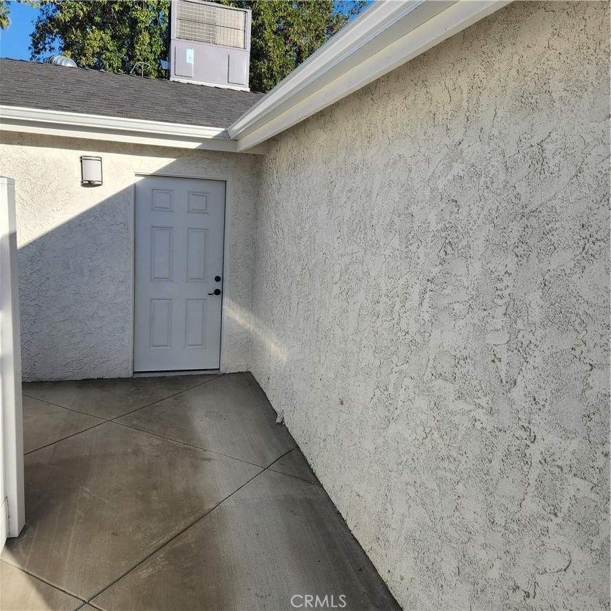 6946 Cedros Avenue - Photo 8