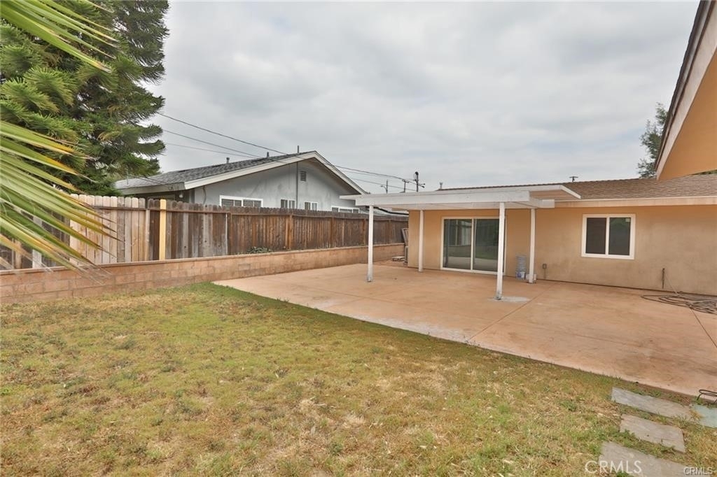 15305 Manzanares Road - Photo 23