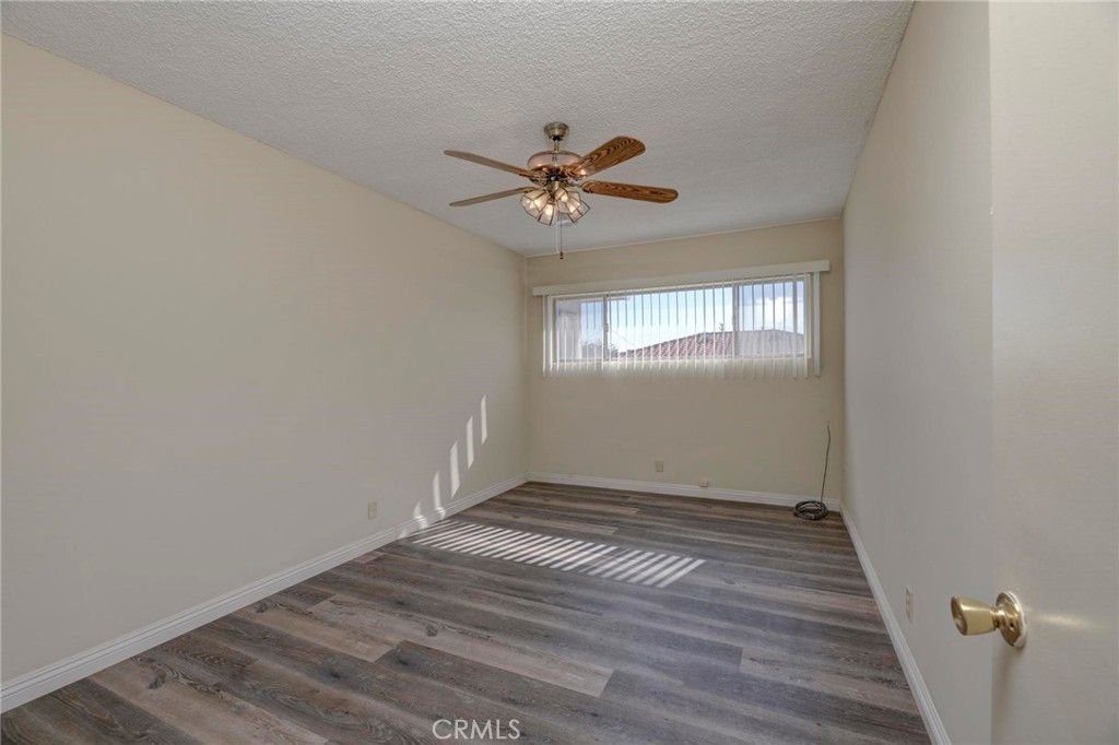 25910 Viana Avenue - Photo 14