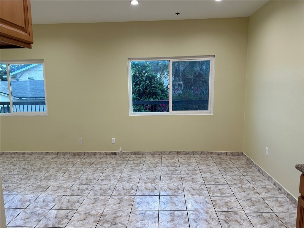 434 E Tujunga Avenue - Photo 10