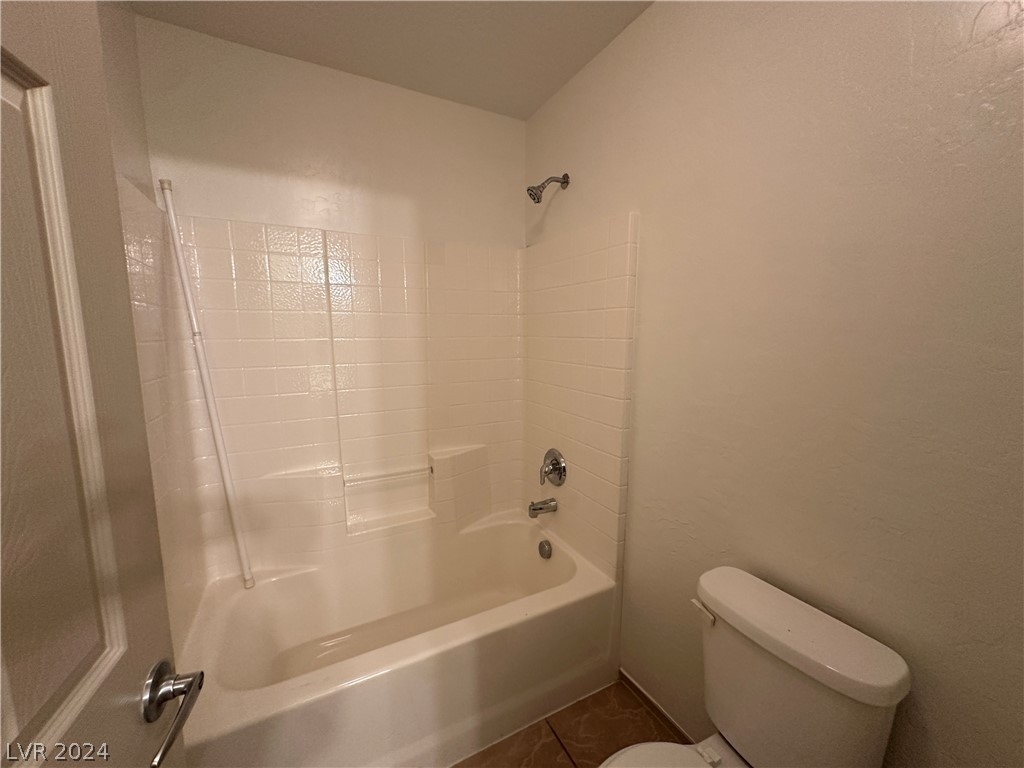 8069 Celina Hills Street - Photo 18