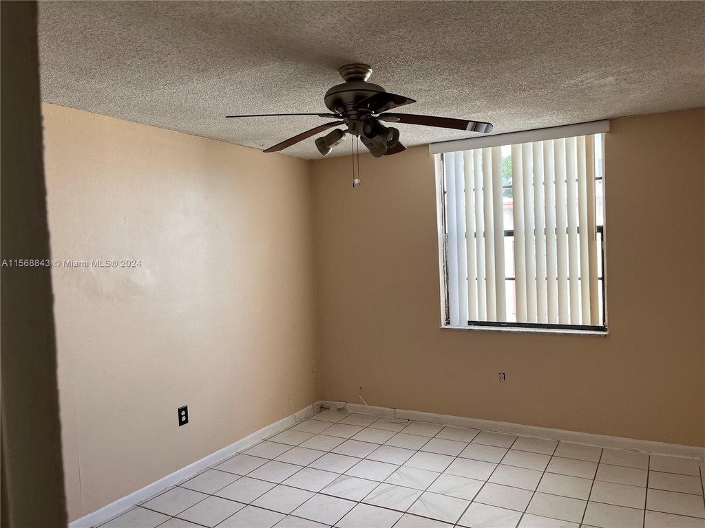 1750 Nw 55th Ave - Photo 3