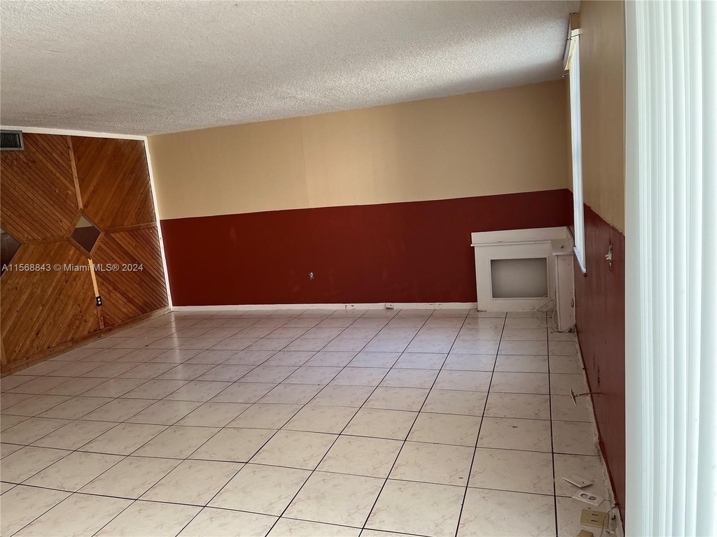 1750 Nw 55th Ave - Photo 19