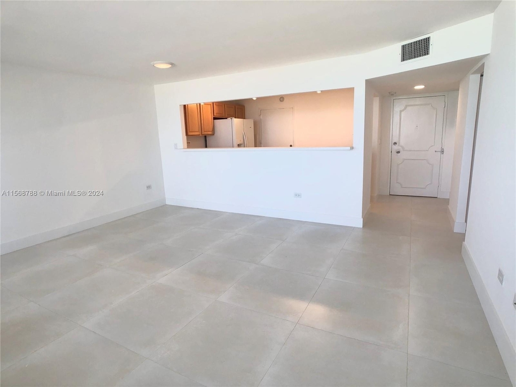 7135 Collins Ave - Photo 2