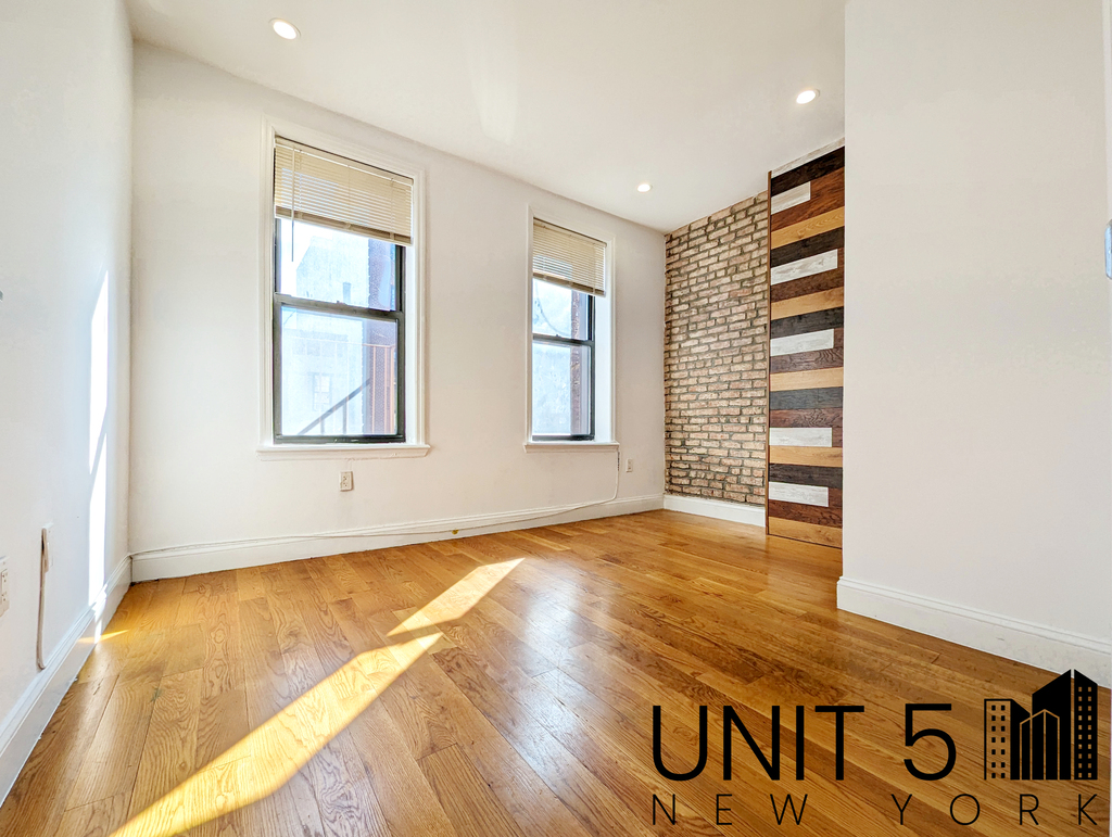 35 Furman Avenue - Photo 3