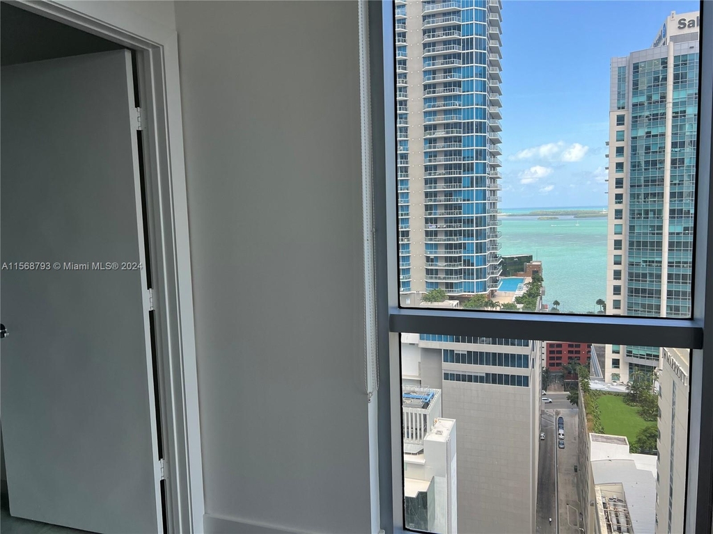 1060 Brickell Ave - Photo 6