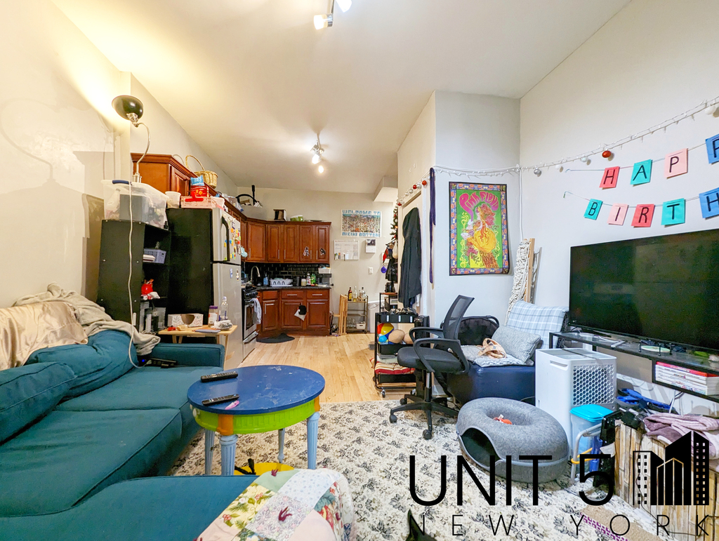 169 Utica Avenue - Photo 4