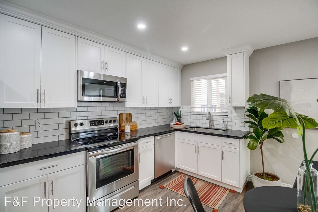 9808 Paseo Montalban - Photo 1