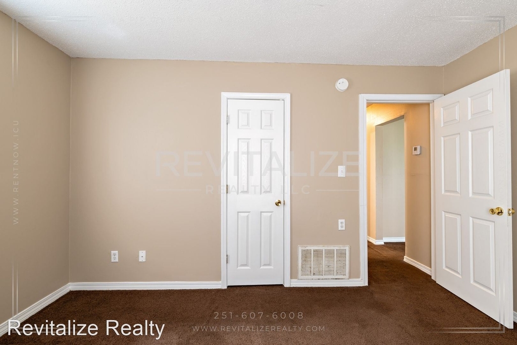 352 10th Ave - Photo 17