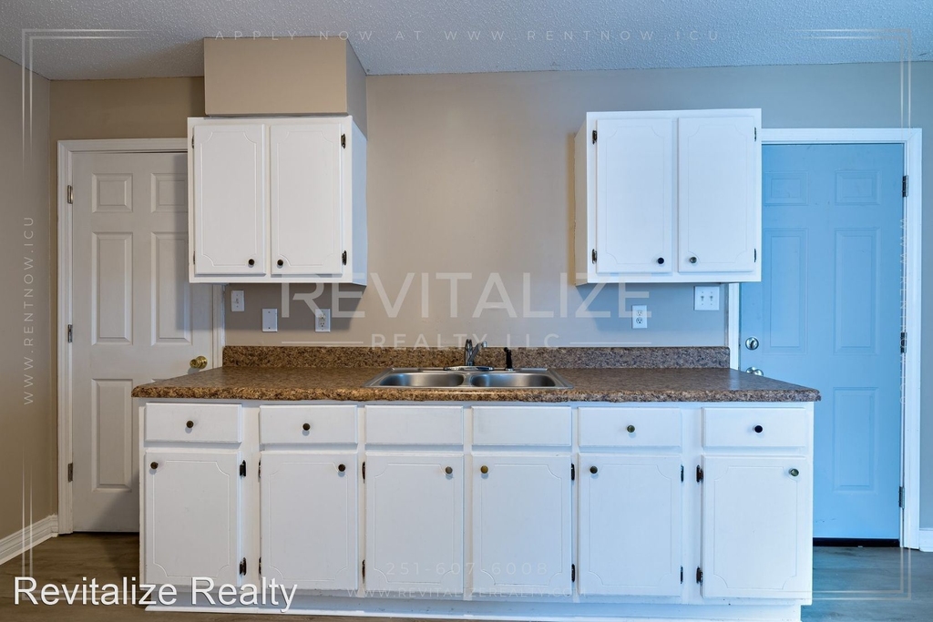 352 10th Ave - Photo 7