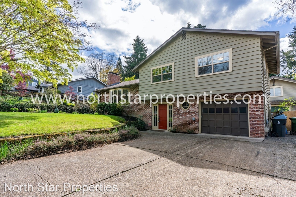 1590 Fernwood - Photo 1