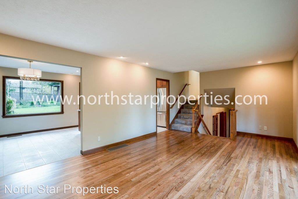 1590 Fernwood - Photo 7