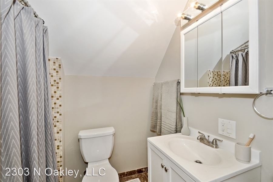 2303 N Oakley - Photo 4