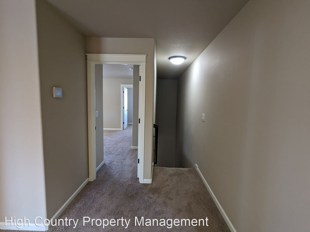 21044 Ne High Desert Lane - Photo 18