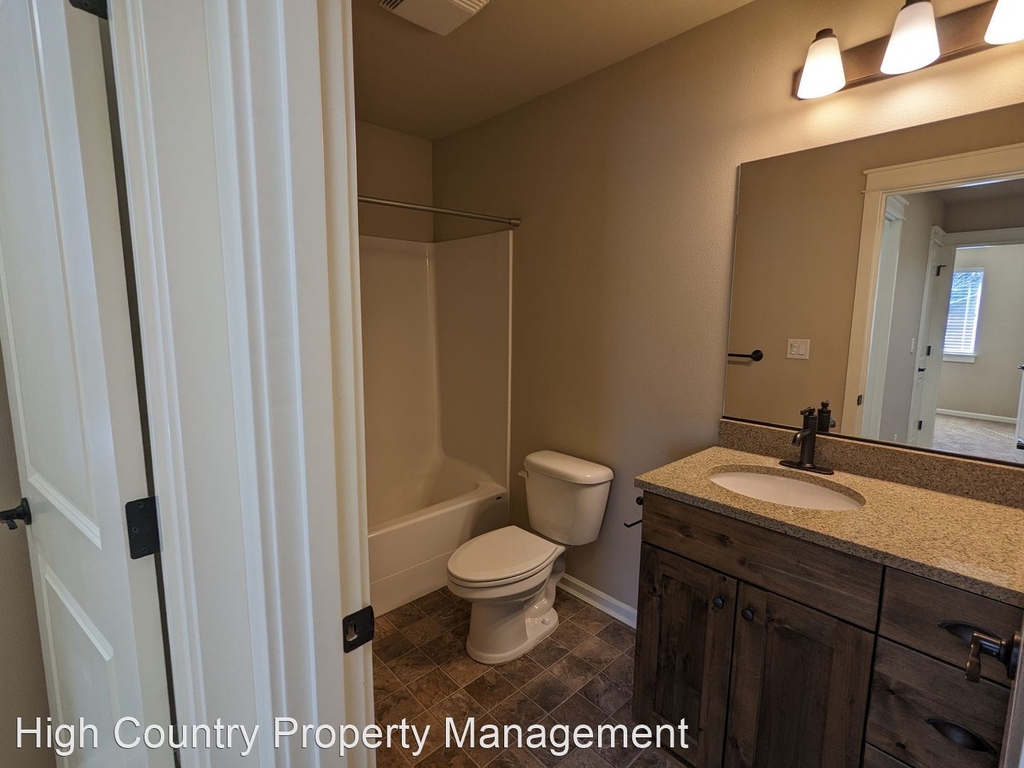 21044 Ne High Desert Lane - Photo 27