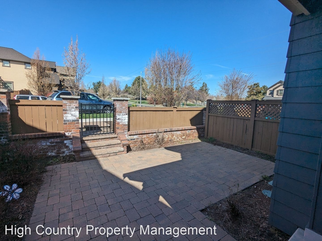 21044 Ne High Desert Lane - Photo 1