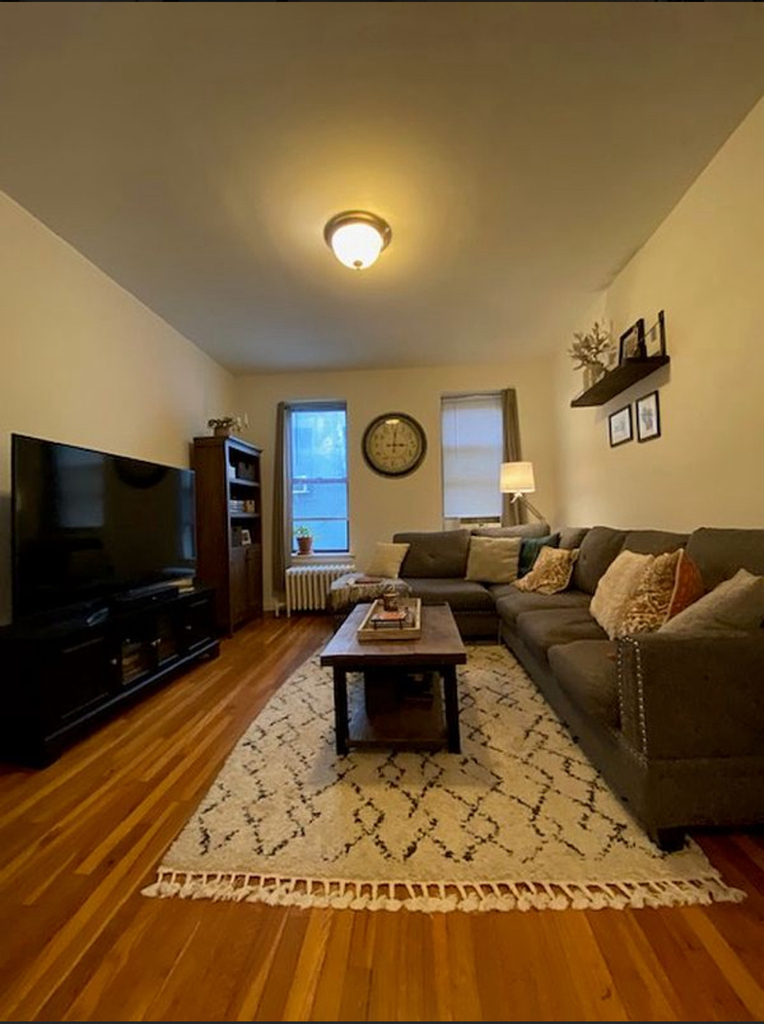 1669 York Avenue - Photo 2