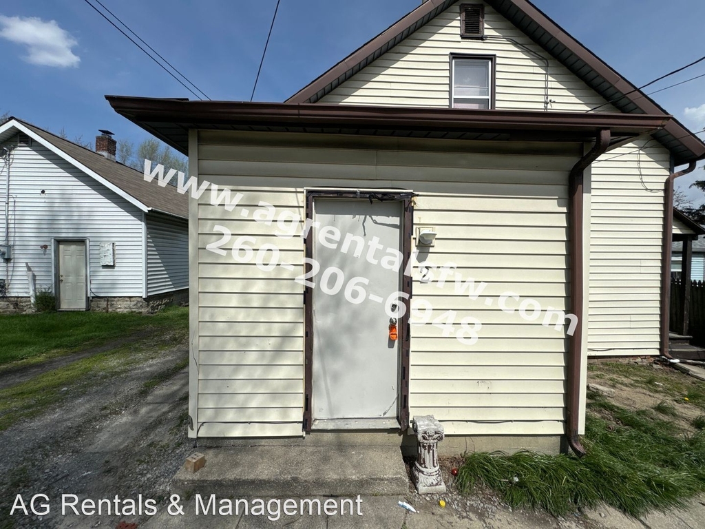 2828 Raymond St - Photo 1