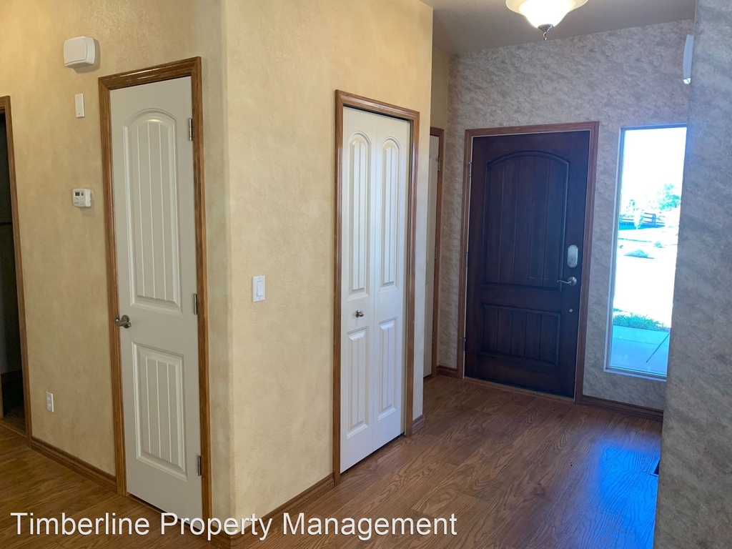 15581 Lacuna Drive - Photo 2