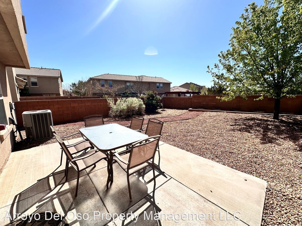 11009 Marina Gate Trail Ne - Photo 37