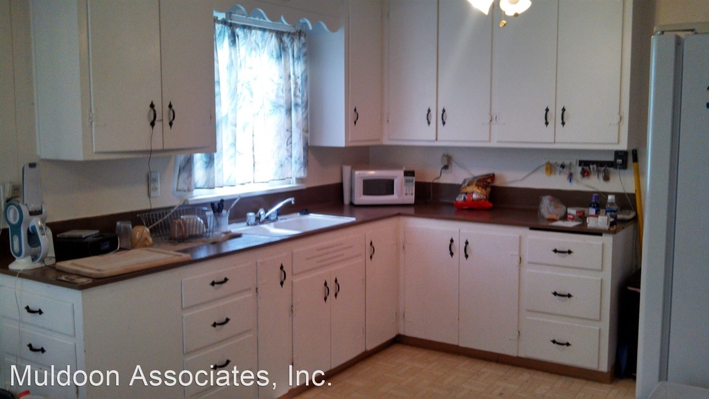 2913 Beacon St - Photo 2