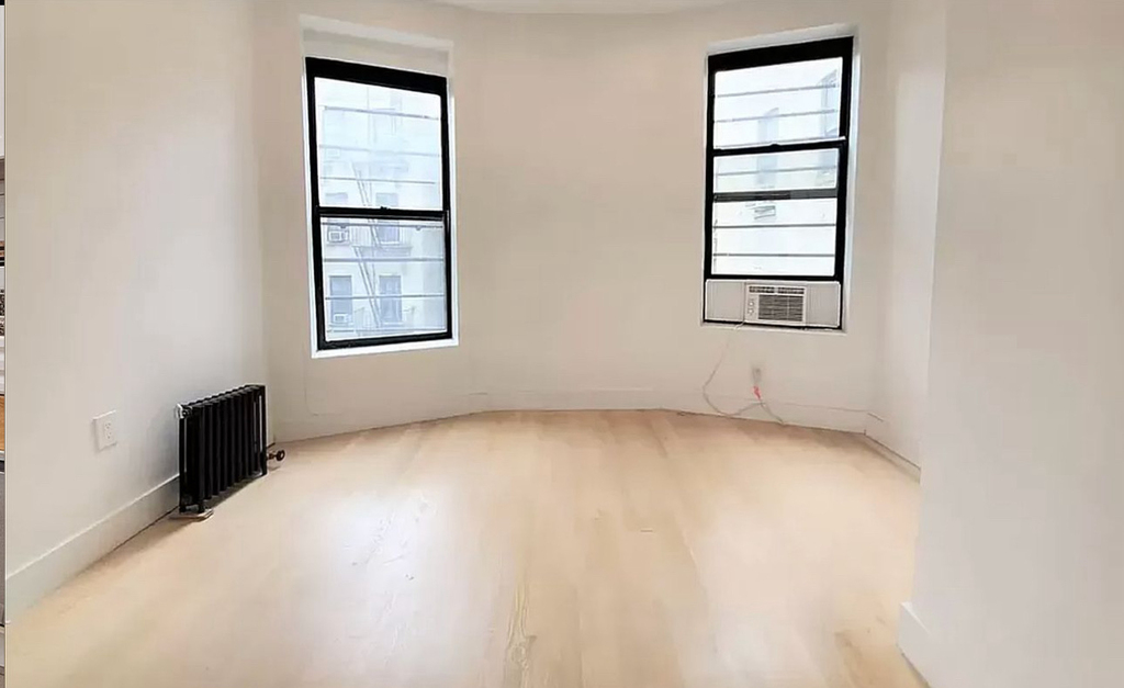 220 West 122nd Street - Photo 3