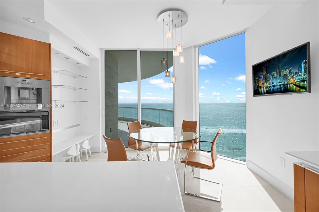 16047 Collins Ave - Photo 11