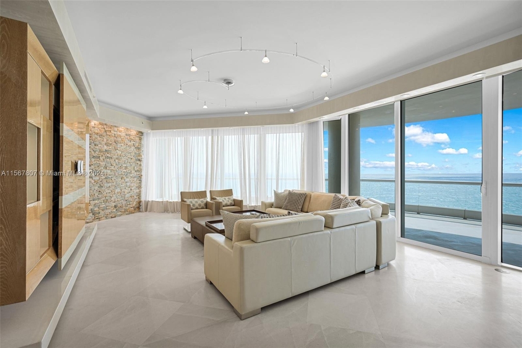 16047 Collins Ave - Photo 2