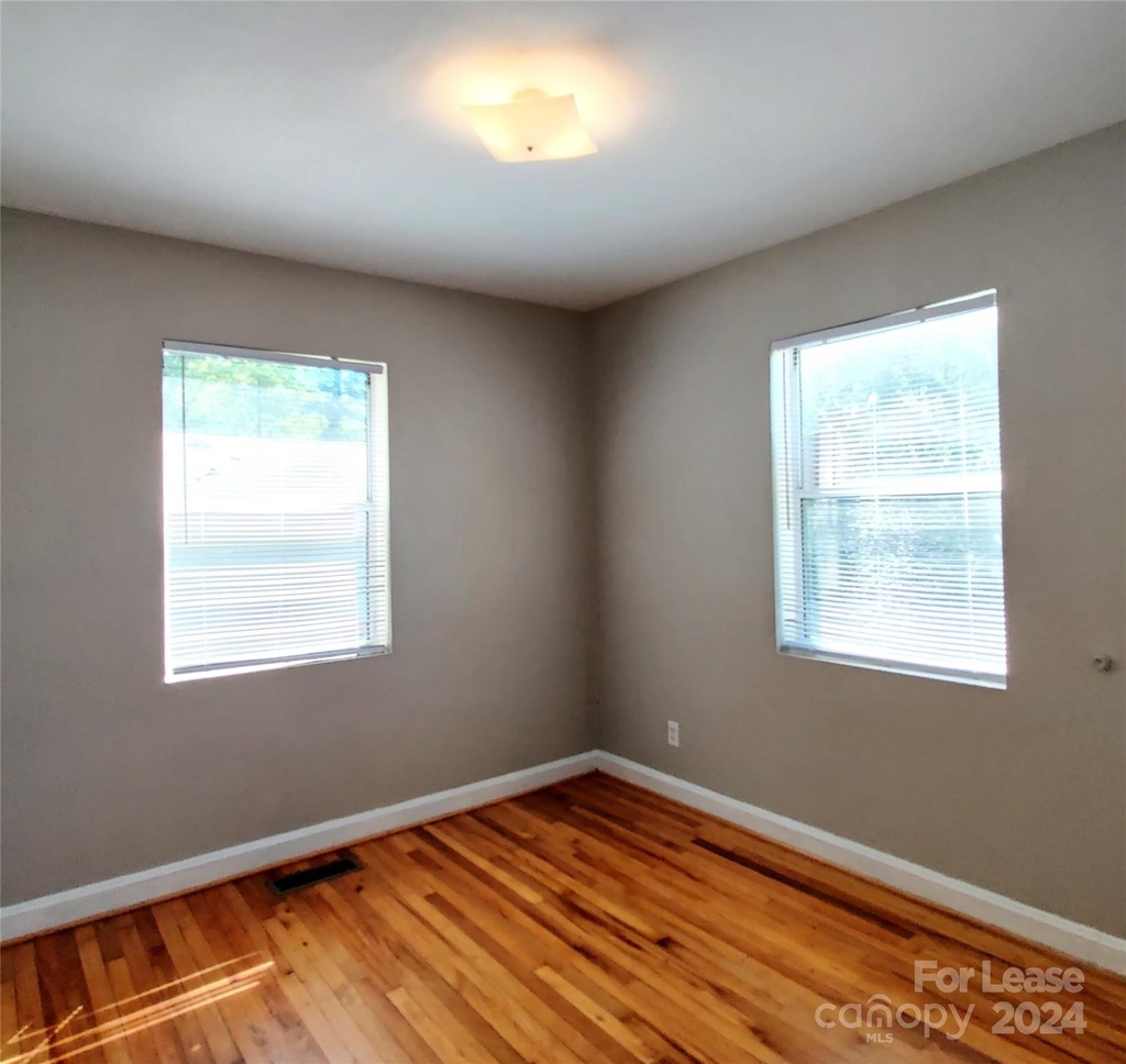 2029 Wilson Avenue - Photo 6