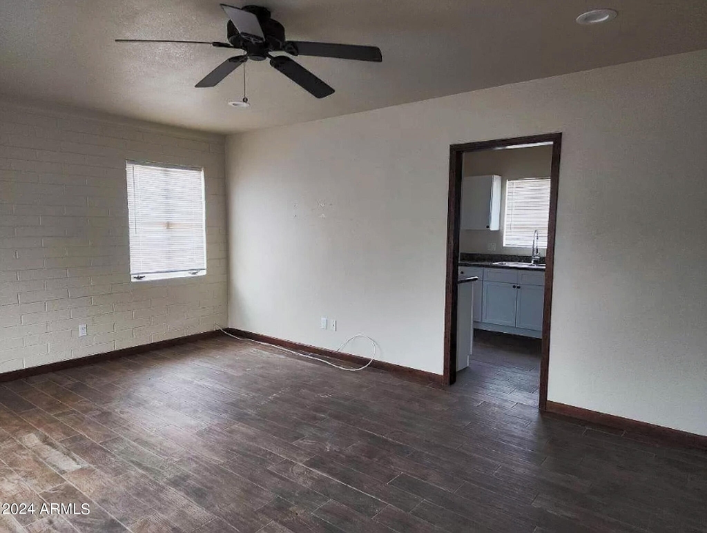 2314 W Missouri Avenue - Photo 3