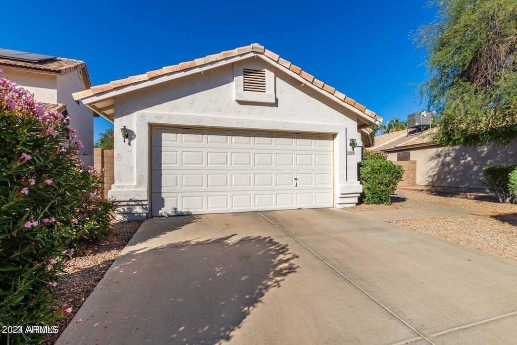 4326 E Rosemonte Drive - Photo 6