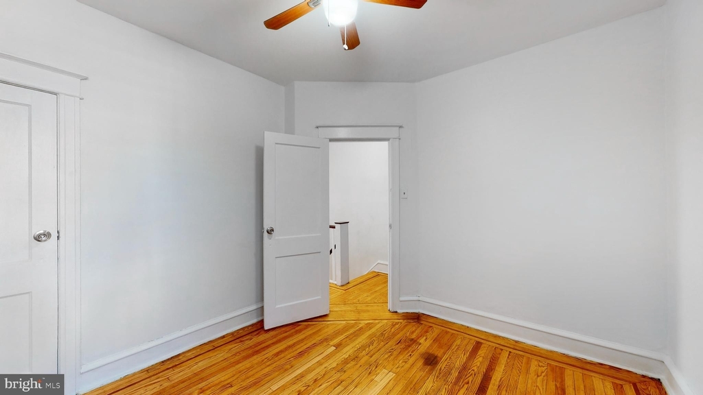 1605 W Chelten Avenue - Photo 10