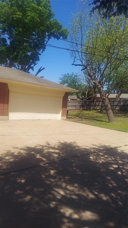 824 Ray Andra Drive - Photo 3