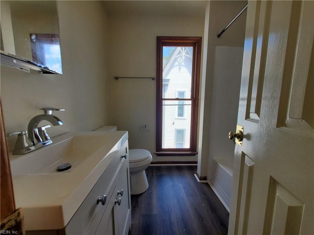 989 Green Street - Photo 15