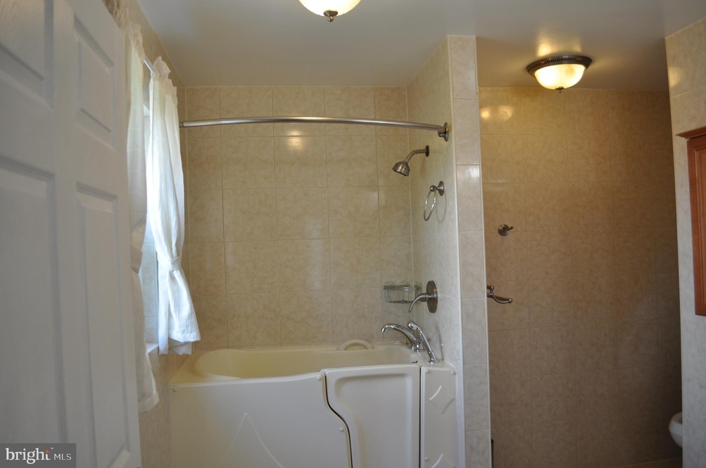 11809 Milbern Drive - Photo 7