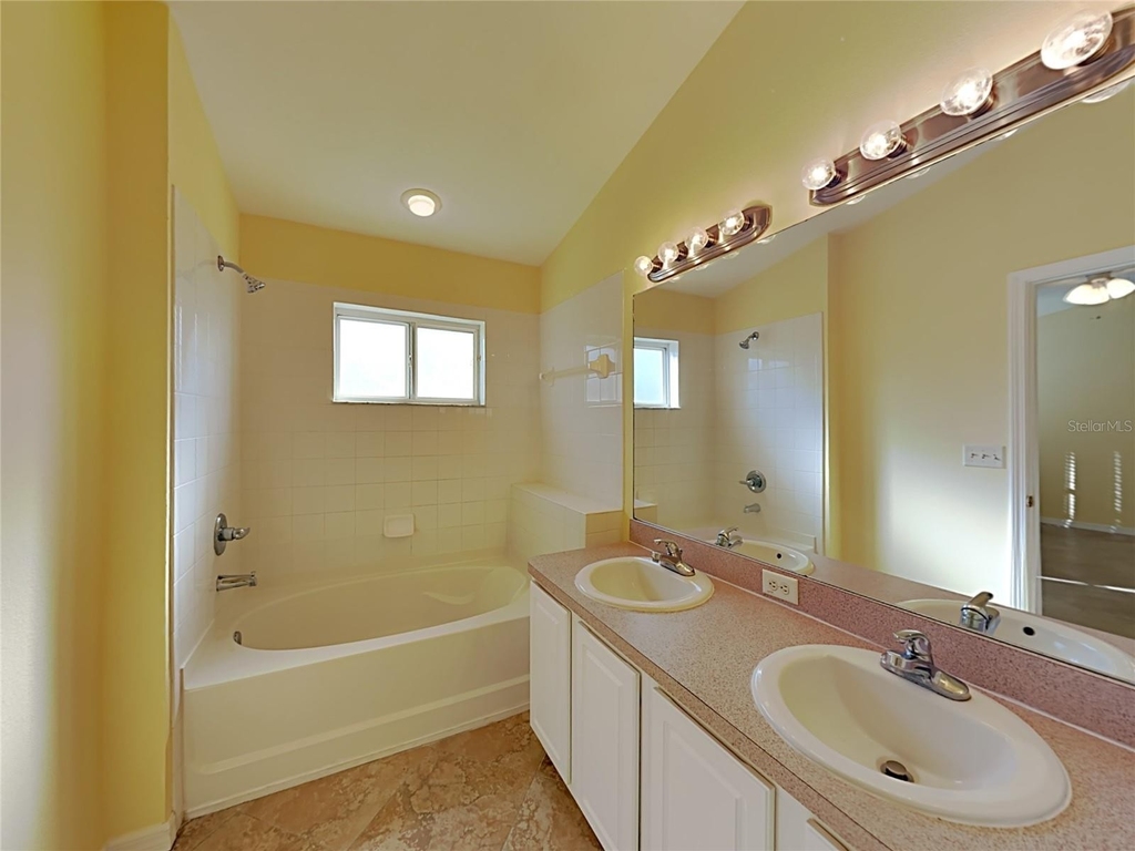 9929 Carlsdale Drive - Photo 10