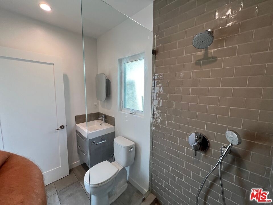 4448 Elmer Ave - Photo 9