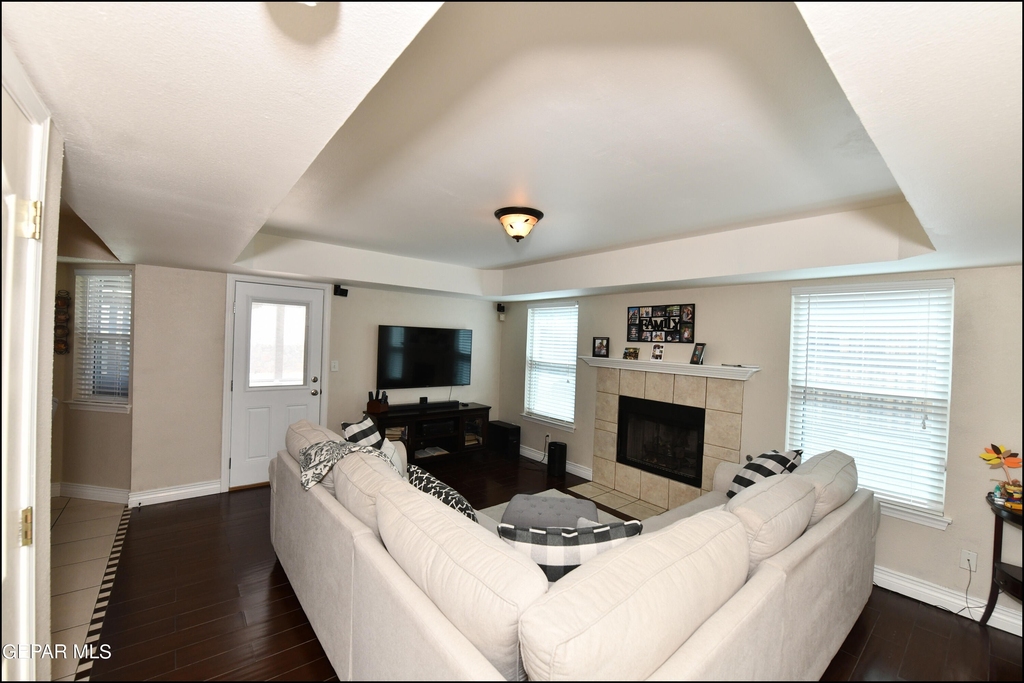 5060 Silver Sands Avenue - Photo 9